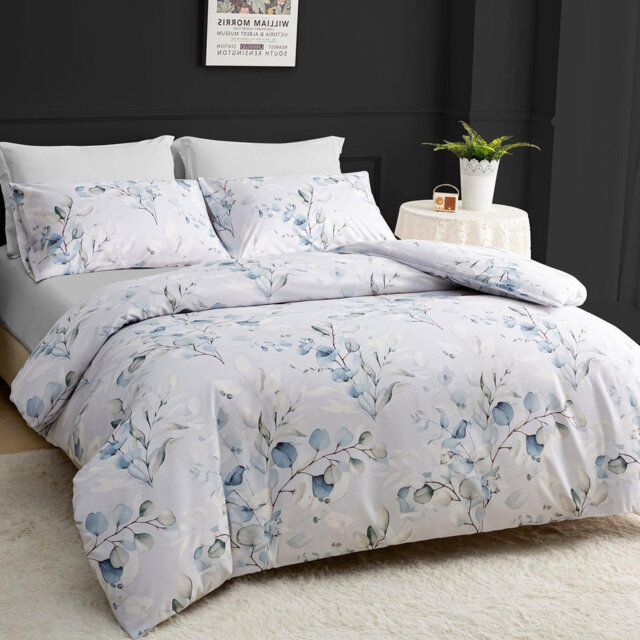 Premium Reversible Duvet Cover Set with Zipper Closure and Corner Ties