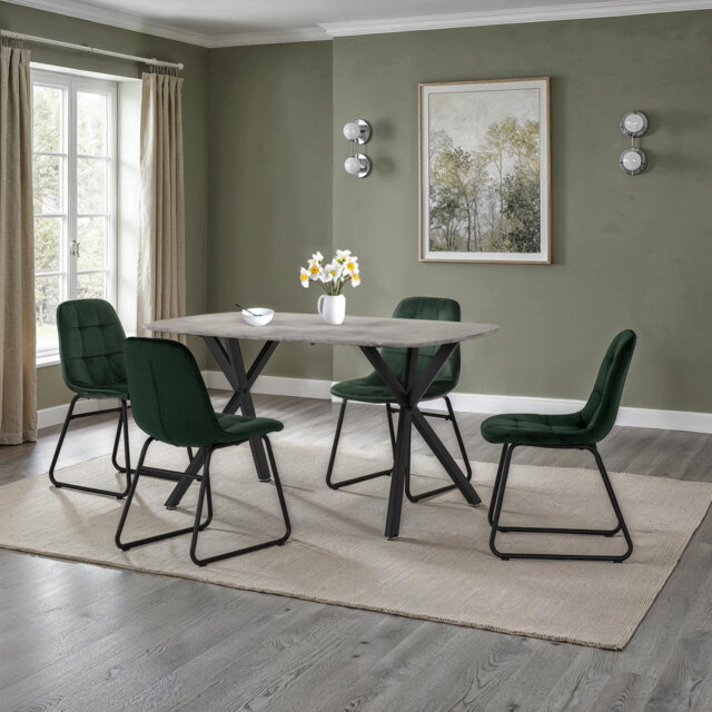Wyarno 4 - Person Dining Set