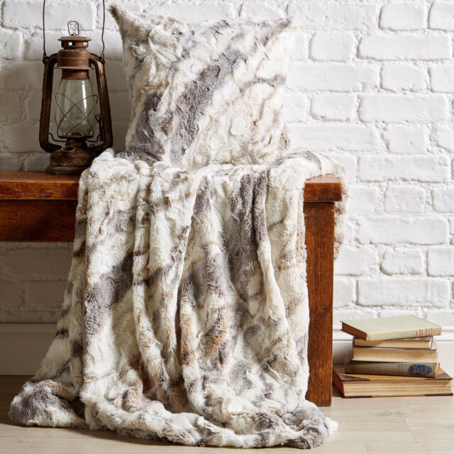 Natural Marble Faux Fur Throw Blanket