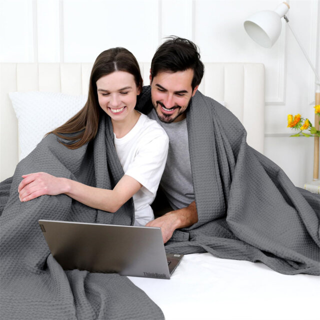 100% Cotton Waffle Blanket 220X240cm - Pre-Washed Soft Lightweight Throw Blanket For All Season- Perfect Blanket Layer For Couch Bed Sofa - Elegant Ho