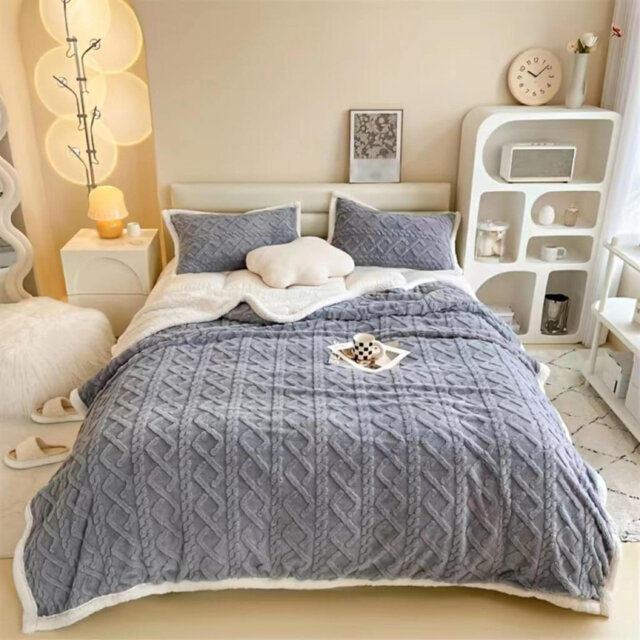 Fleece Plush Blanket 200X230cm For Couch Sofa Super Soft Dual Sided Fuzzy Fluffy Thick Warm Winter Blanket Suitable For Bedroom Sofa Camping(Blue Grey