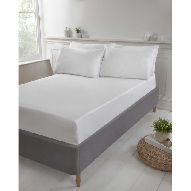 Romy Cotton Blend Percale Fitted Sheet