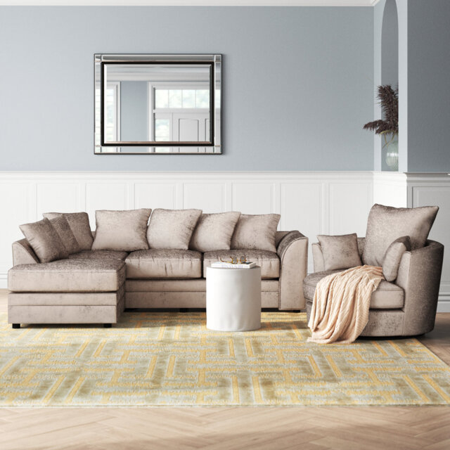 Romelia 2 - Piece Velvet Living Room Set