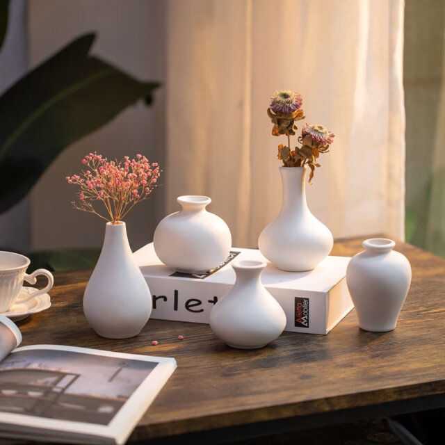 Porcelain China Table Vase