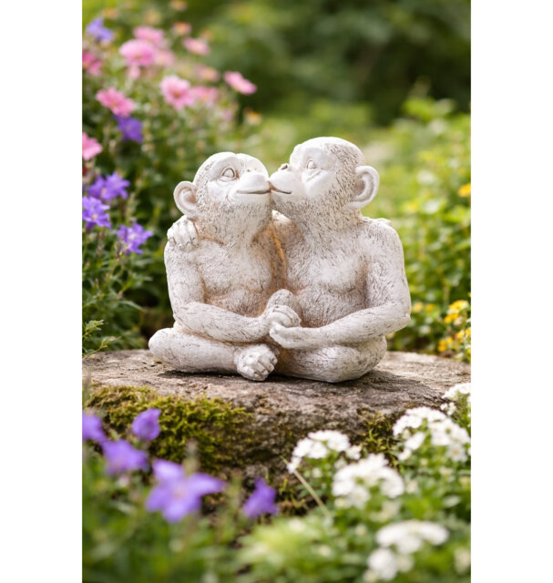 Snell Animals Weather Resistant UV Resistant Plastic Garden Statue