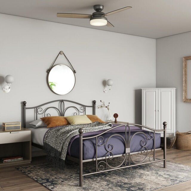 Kourtney Platform Bed