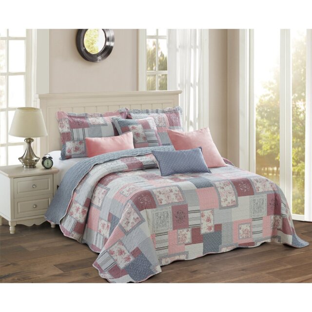 Vergas Polyester Patchwork Bedspread with Pillowcases Included