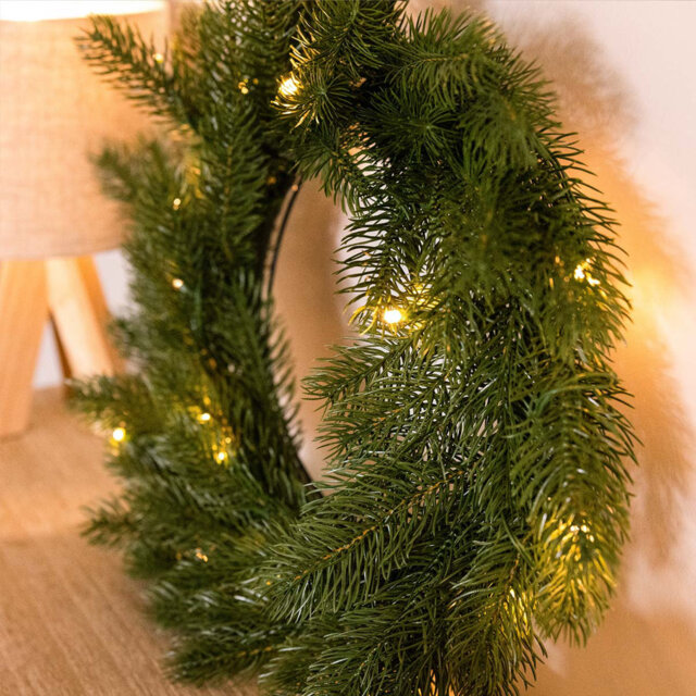 Faux Lighted 50.8cm Wreath