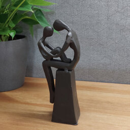 Jenna MOTHER & CHILD SITTING Iron Figurine 18cm