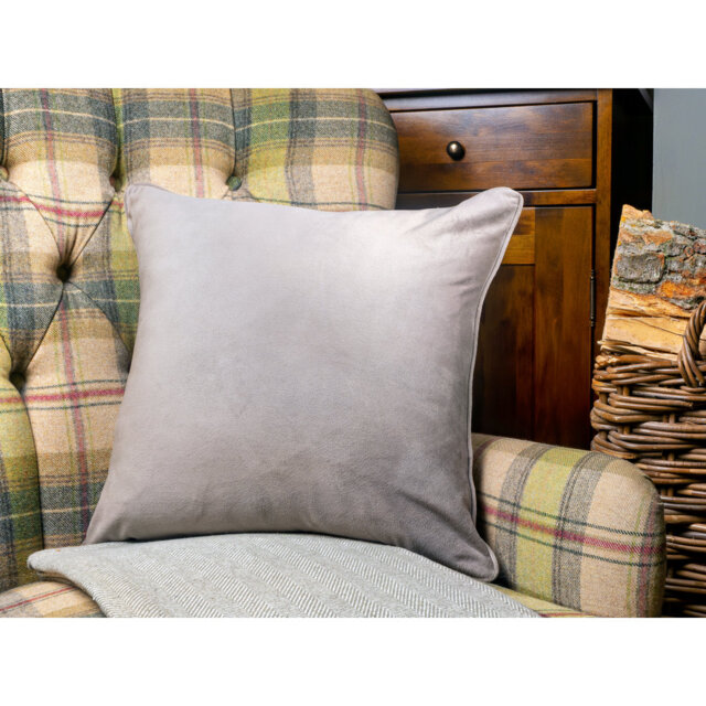 Hostivice Square Cushion Cover
