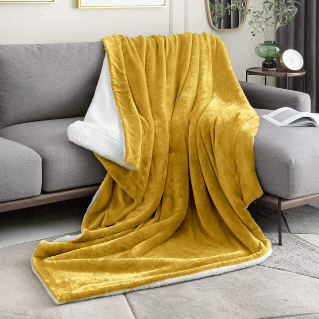 Formaran Sherpa Fleece Fur Thick Reversible Blanket Throw