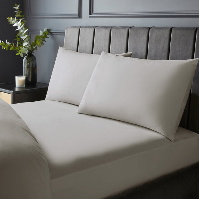 Silentnight Pure Cotton 200 TC Extra Deep Fitted Sheet