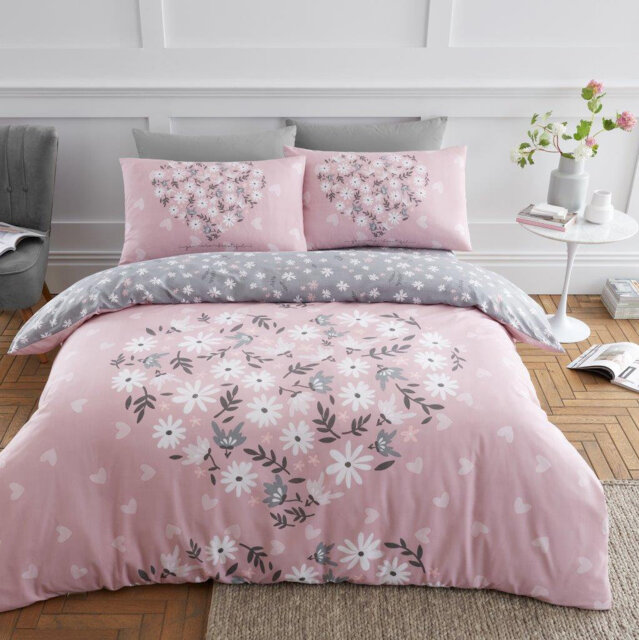 Floral Pattern Polycotton Duvet Cover Set with Matching Pillowcases for Modern Bedroom Decor