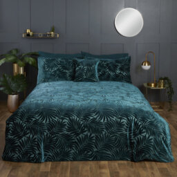 Colasanto Velvet Floral Duvet Cover with Pillowcases Included