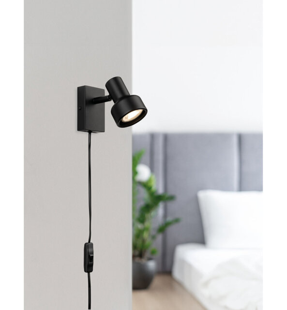 Plug-in Armed Sconce