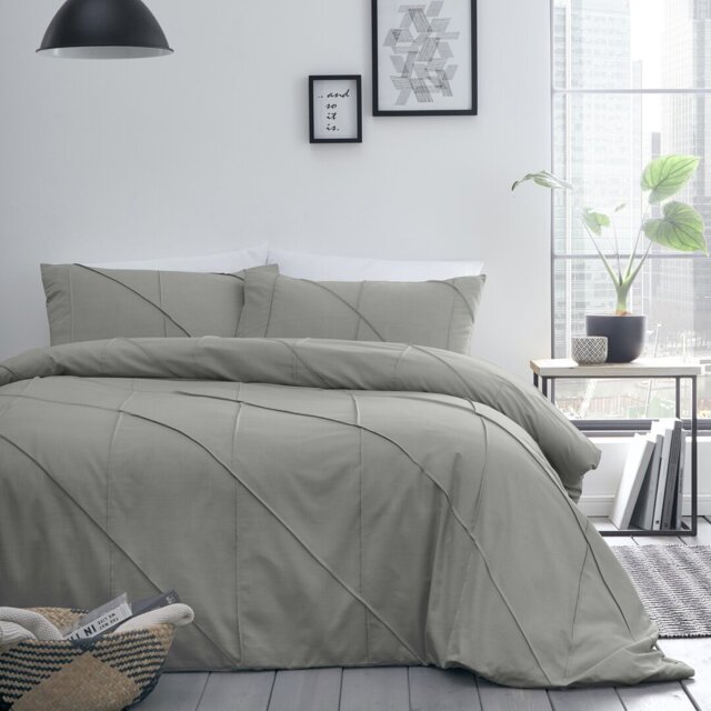 Abana Polyester Solid Colour Duvet Cover Set with Pillowcases Included