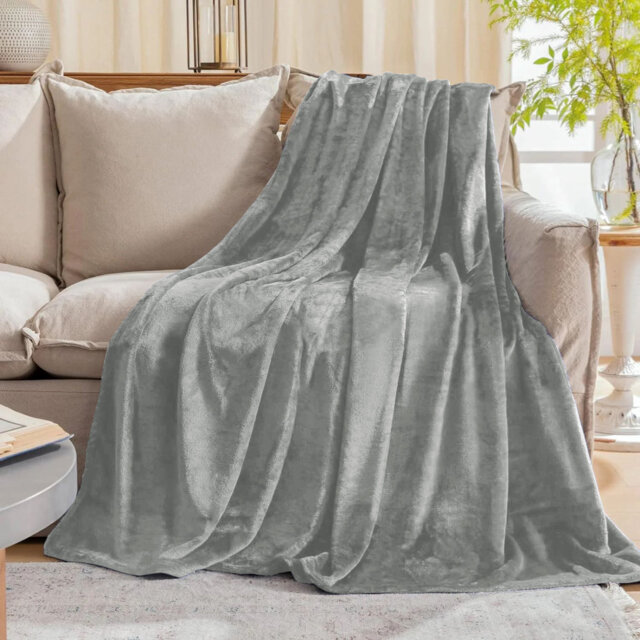 Faux Fur Reversible Fleece Throw Blanket – Soft & Cozy