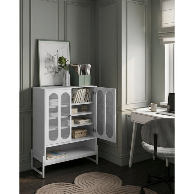 Blaykelee Sideboard
