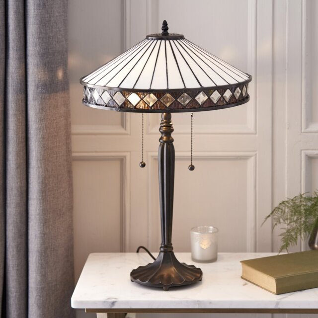 Kacey Resin Table Lamp