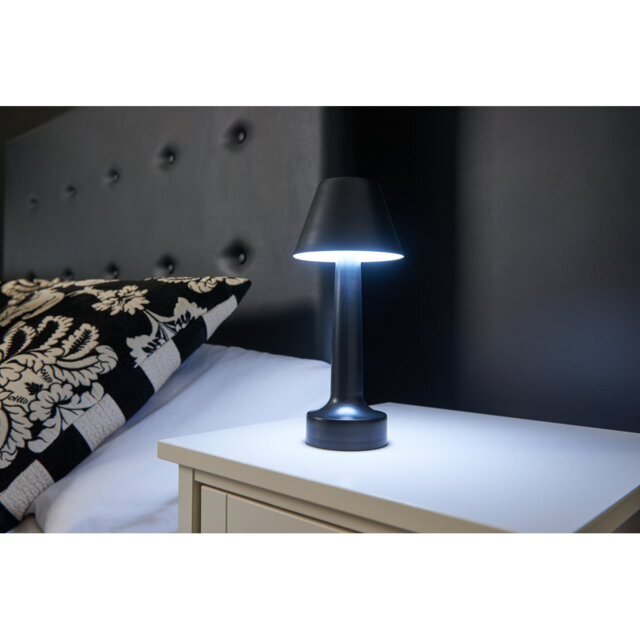 Weranna Metal USB Table Lamp