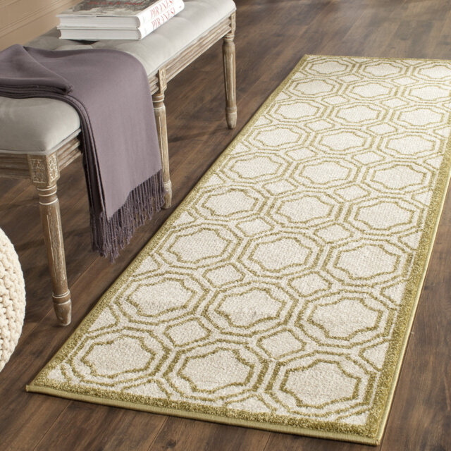 Solander Geometric Hand Woven Indoor / Outdoor Area Rug