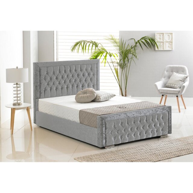 Peyton Upholstered Bed