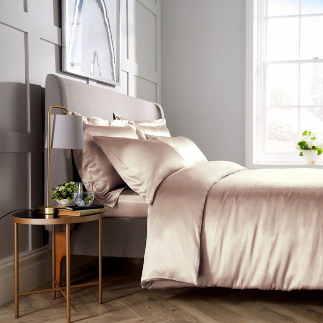 Luxury 100% Silk Duvet Cover