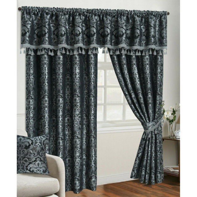 Hefley Curtain