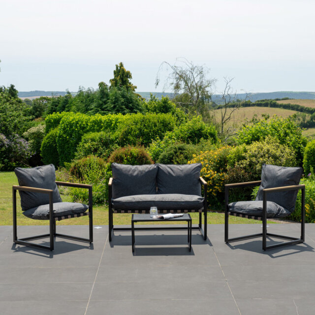 Wicker 4 - Person Garden Lounge Set with Cushions
