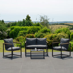 Wicker 4 - Person Garden Lounge Set with Cushions