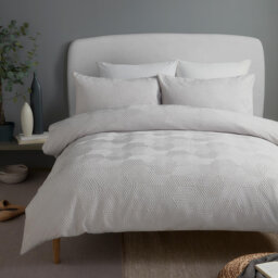 Polyester Geometric Duvet Cover Set with Pillowcases Included
