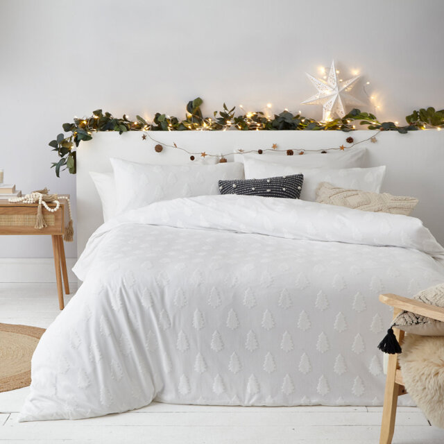 Tufted Tree Cotton Floral Duvet Cover Set with Pillowcases Included
