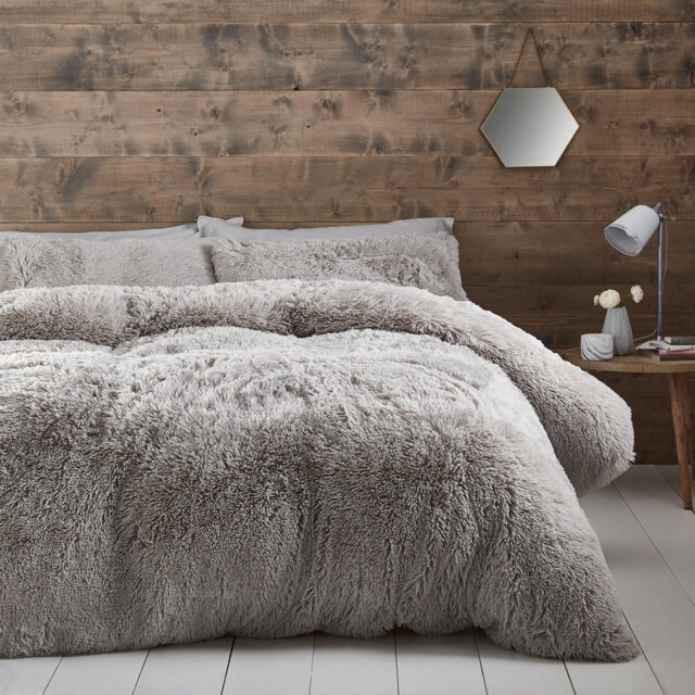 Cuddly Faux Fur Duvet Cover Set with Pillowcases