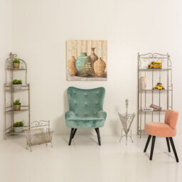 Lille Triangular Corner Plant Stand