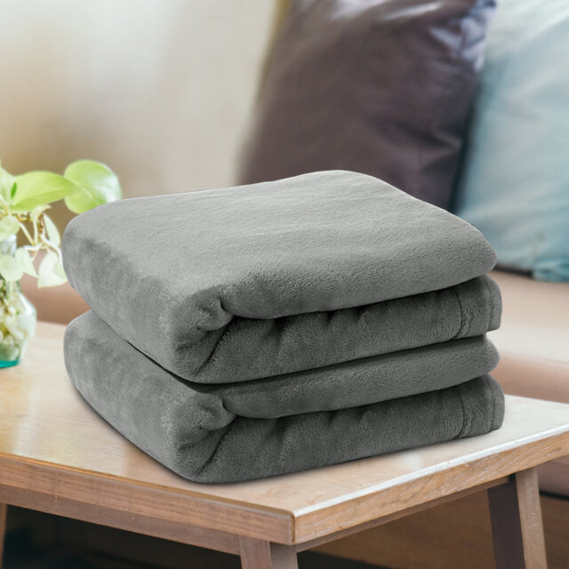 Plush Mink Fleece Blanket – Ultra-Soft, Lightweight Throw For All Seasons