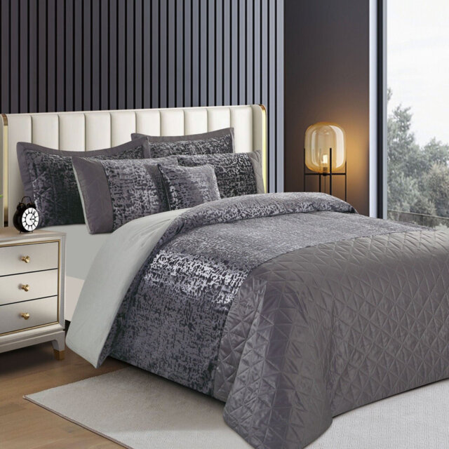 Aerith Velvet 3 Piece Duvet Cover Set