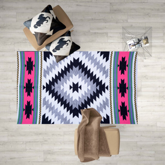 Burton Vintage Handmade Kilim Wool White/Black/Pink Rug