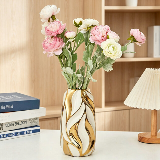 Cream White Ceramic Decorative Vase with Gold Detailing, Small Modern Flower Vase Ideal for Pampas Grass, Farmhouse Home Ornament for Coffee Tables &