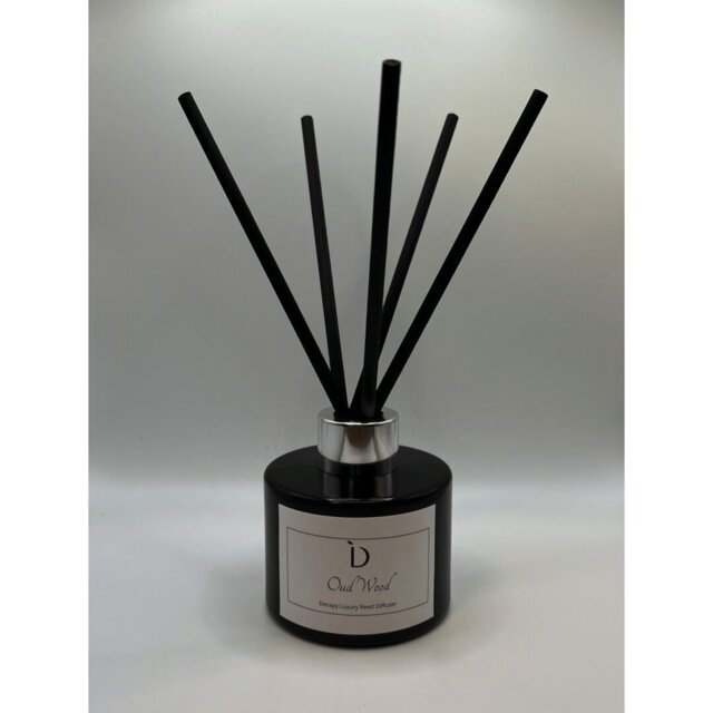 Oud Wood Scented Designer Candle
