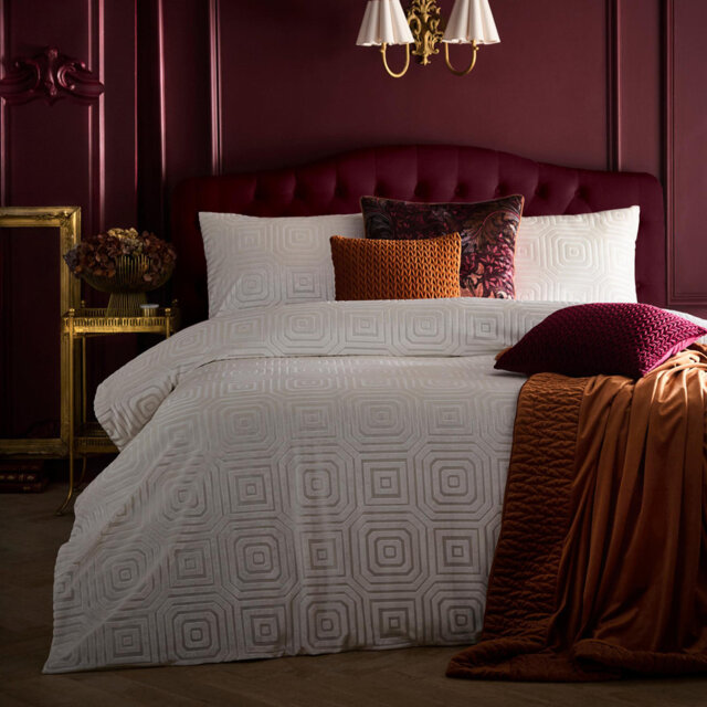 Laurence Llewelyn-Bowen Emile Duvet Cover Set Cream