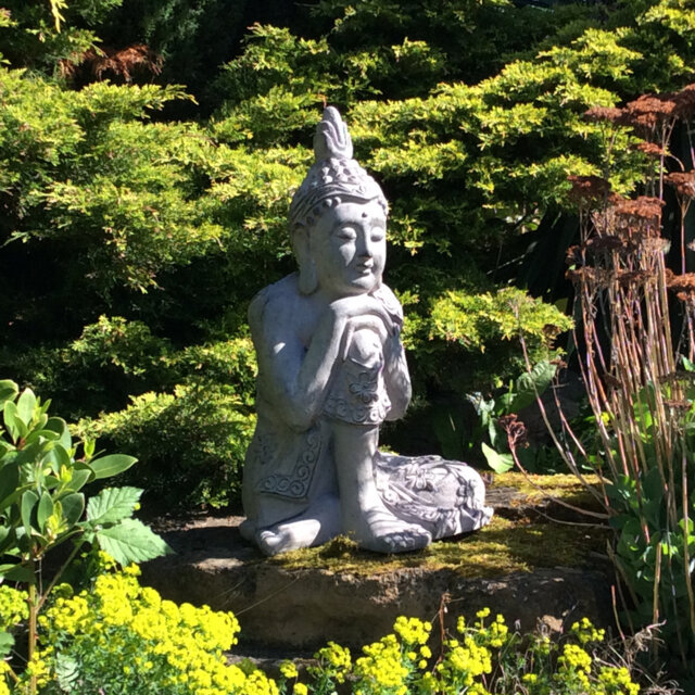 Elegant Ilan Buddha Statue Sitting Pose – Resin Sculpture for Indoor or Outdoor Home and Garden Display