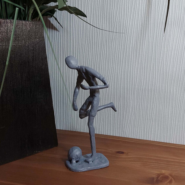 FOOTBALLER Iron Figurine 20cm