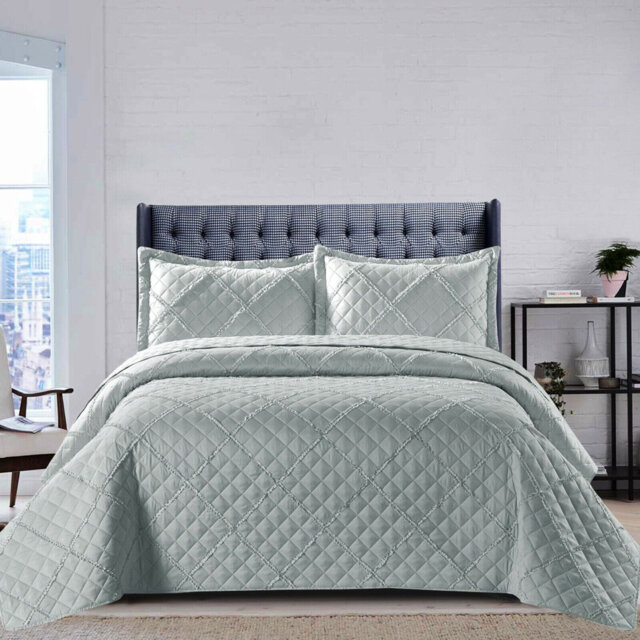 Dez Polyester Geometric Shapes Bedspread with Pillow Shams Included