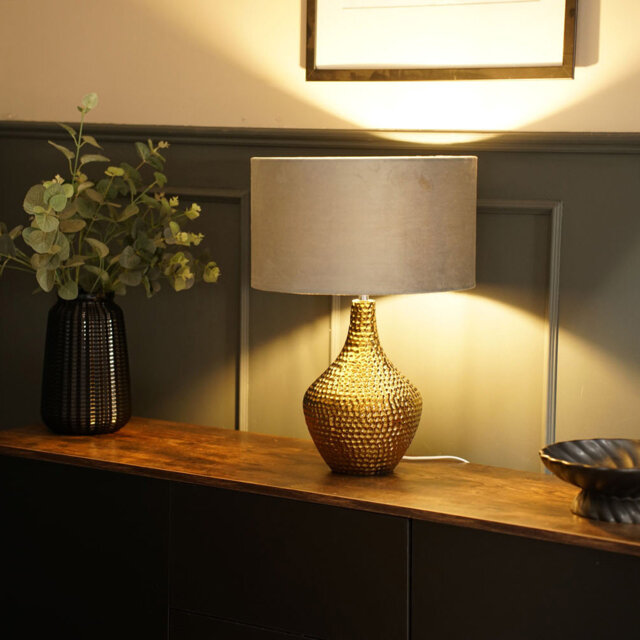 Deshi Ceramic Table Lamp