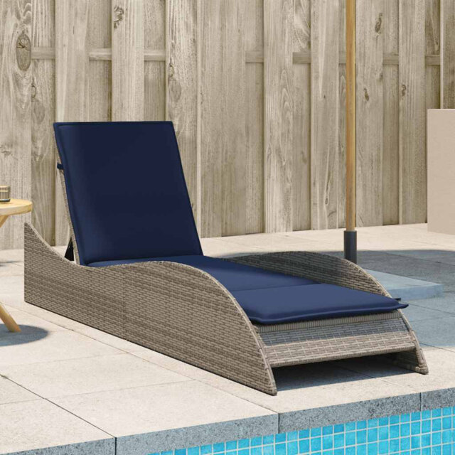 Outdoor Lounge Chair with Cushions