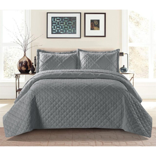 Geometric Shapes Bedspread with Pillowcases Included