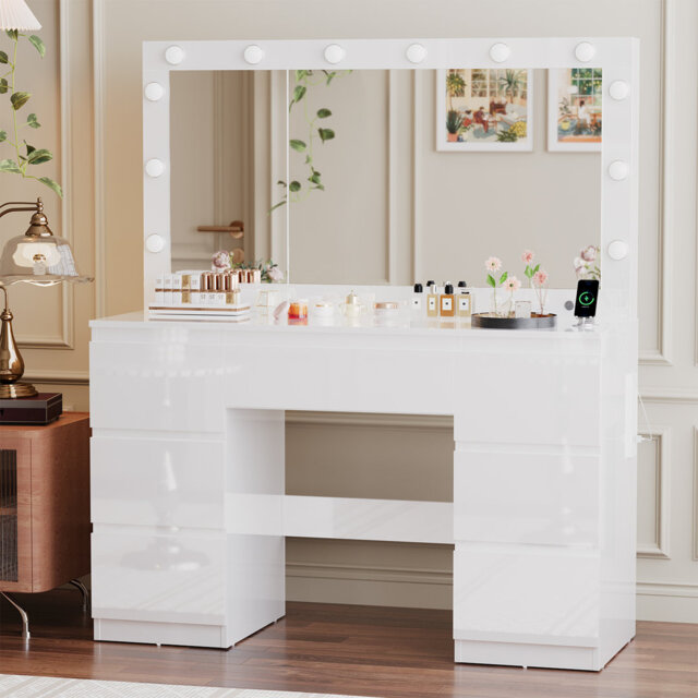 Dressing Table with Mirror
