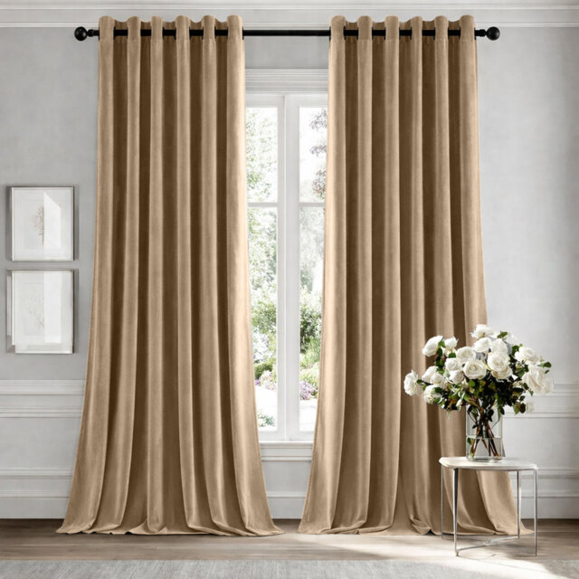 Heavy Crushed Ready Made Velvet Eyelet Curtains (Set Of 2)