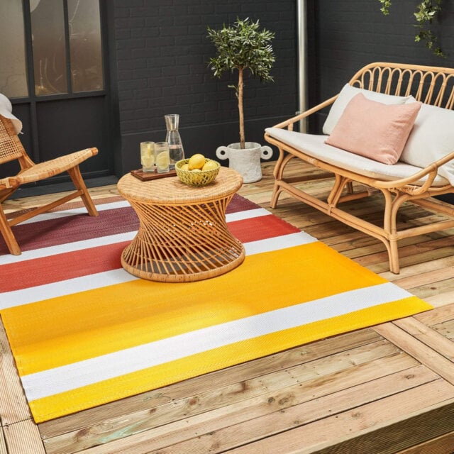 Rainbow Collection Outdoor Rug Modern Design in Yellow