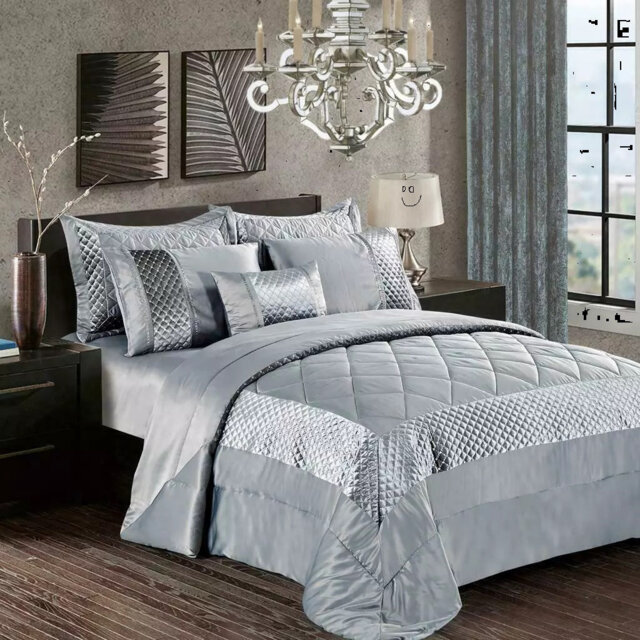Polyester Geometric Shapes Bedspread with Pillow Shams Included